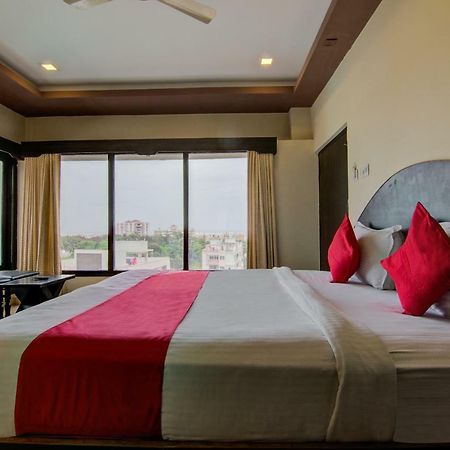 Hotel Oyo 16961 Sea Rock Visakhapatnam Exterior foto