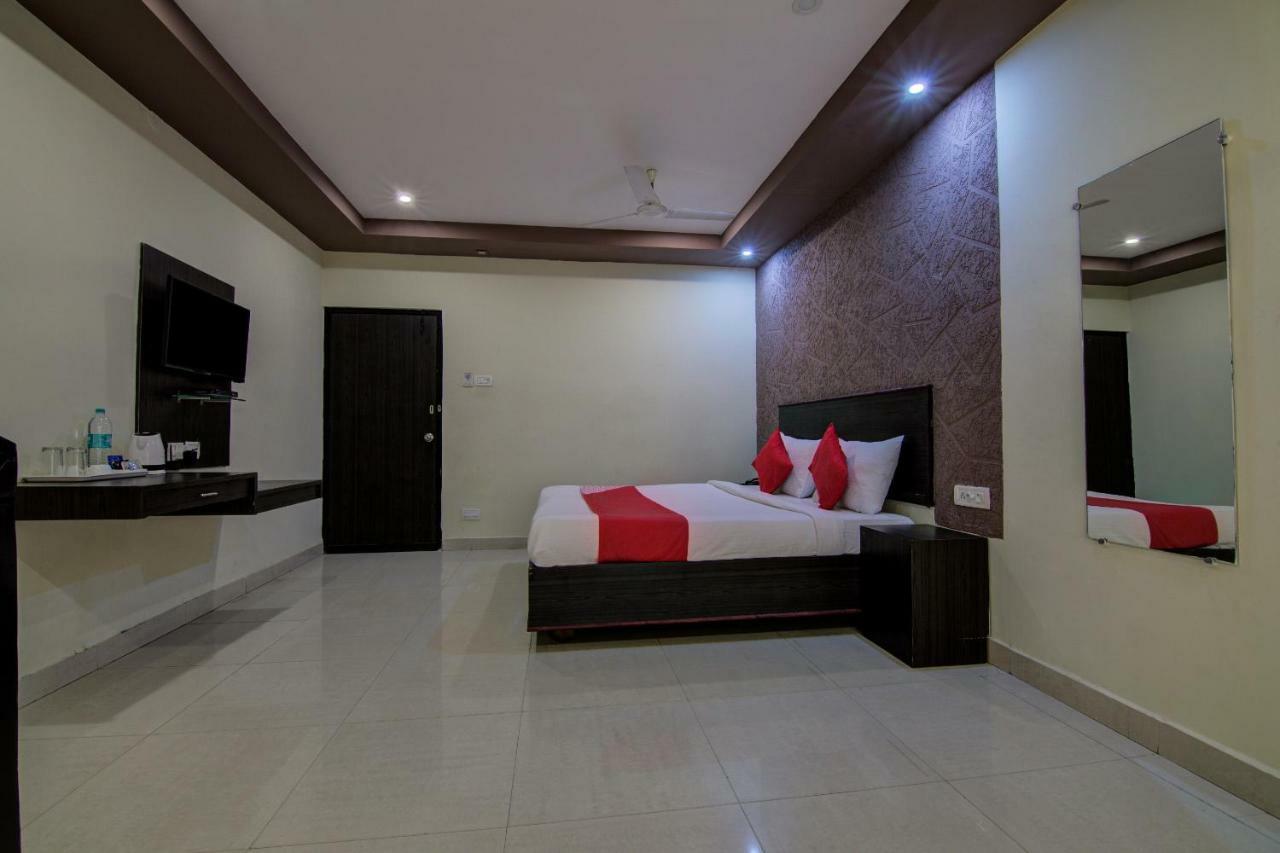 Hotel Oyo 16961 Sea Rock Visakhapatnam Exterior foto