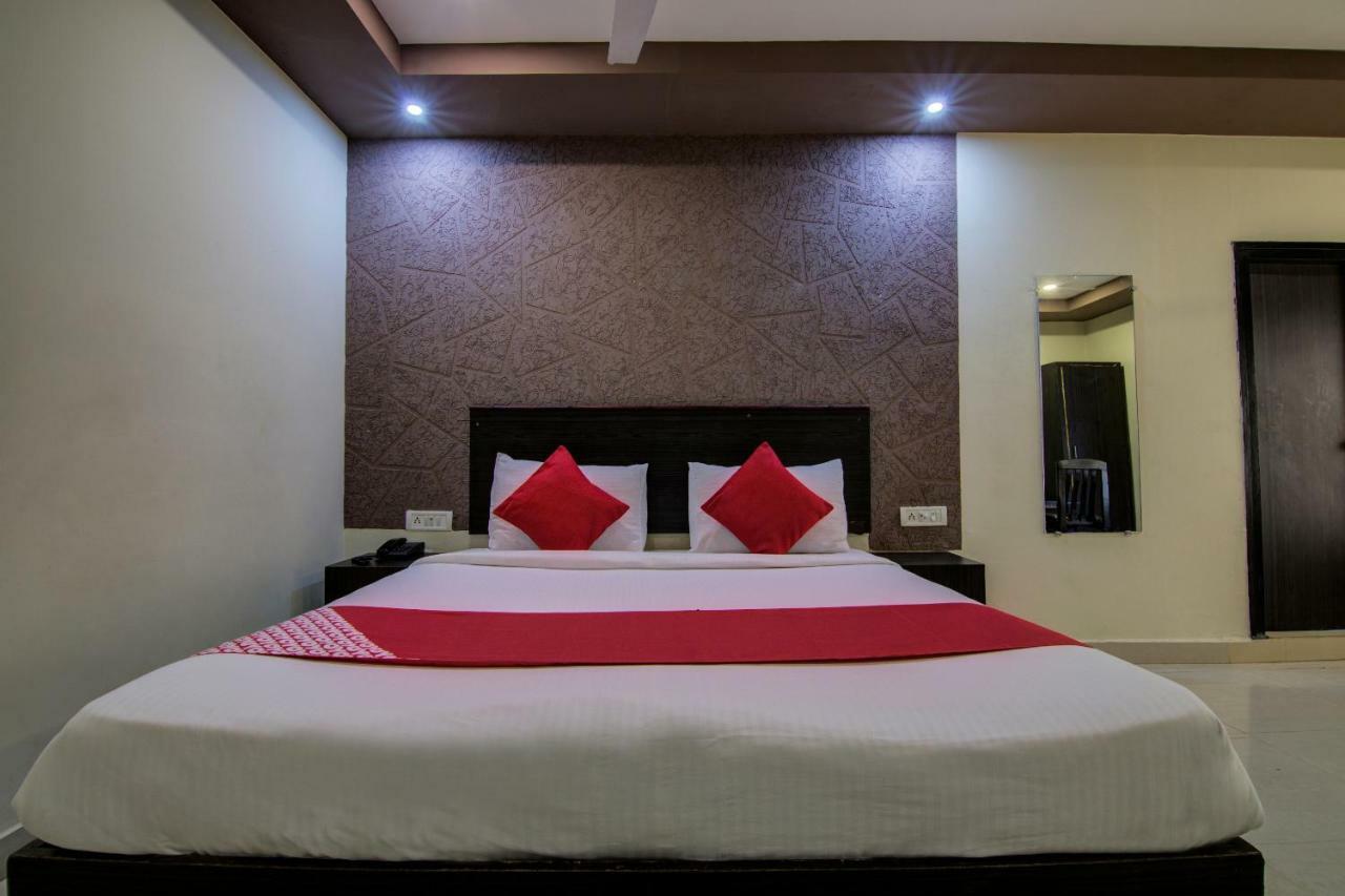 Hotel Oyo 16961 Sea Rock Visakhapatnam Exterior foto